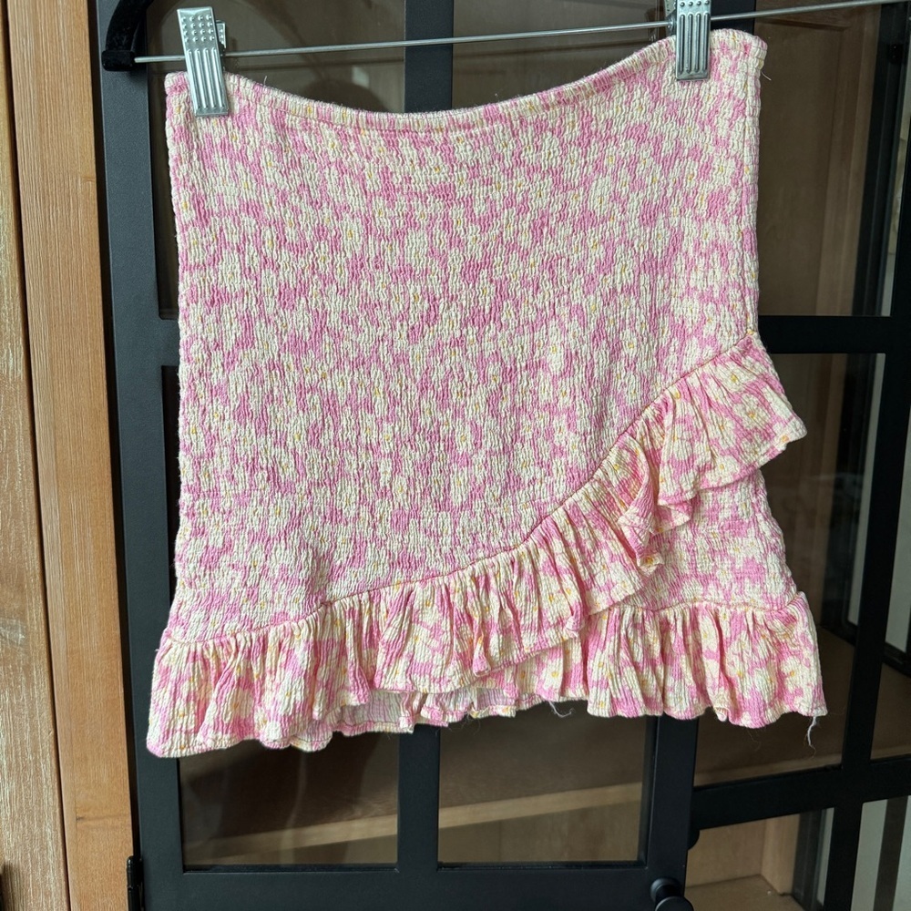 Zara smocked floral mini skirt ruffle ruched wrap high rise stretchy - Picture 2 of 7